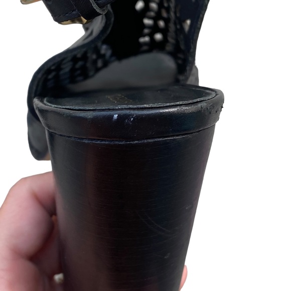 Rebecca Minkoff Black Leather Laser
Cut Peep Toe Block Heel Booties 8.5M - Picture 14 of 15